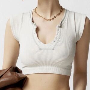 Urban Outfitters Out From Under Go For Gold Ivory Seamless Crop Top Ribbed - NWT